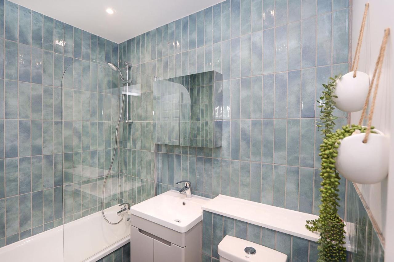 The London Secret, 1 Bed Flat With Patio - Zone 2 Apartamento Exterior foto